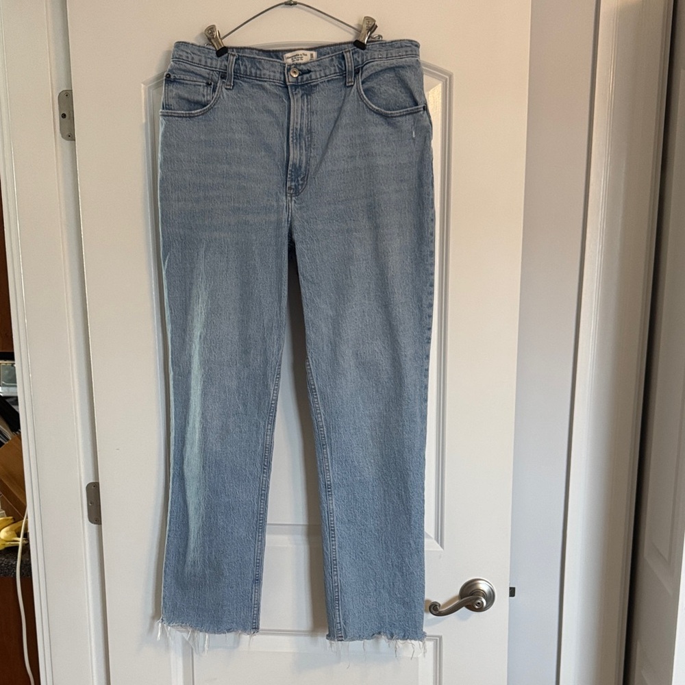 Light Blue Women’s Straight-Leg Jeans